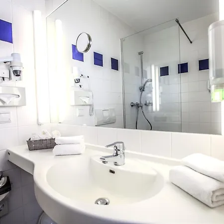 Hotel Plaza 3*