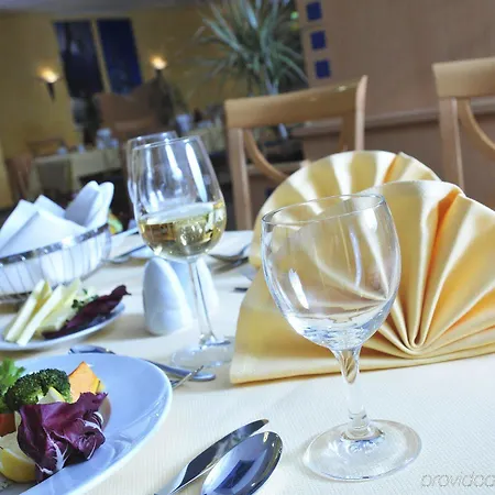 Plaza Hotel 3*