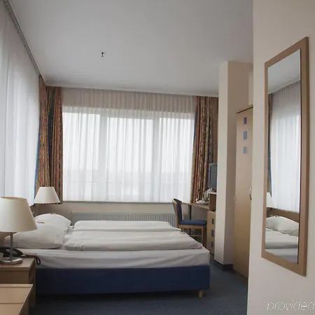Hotel Plaza 3*